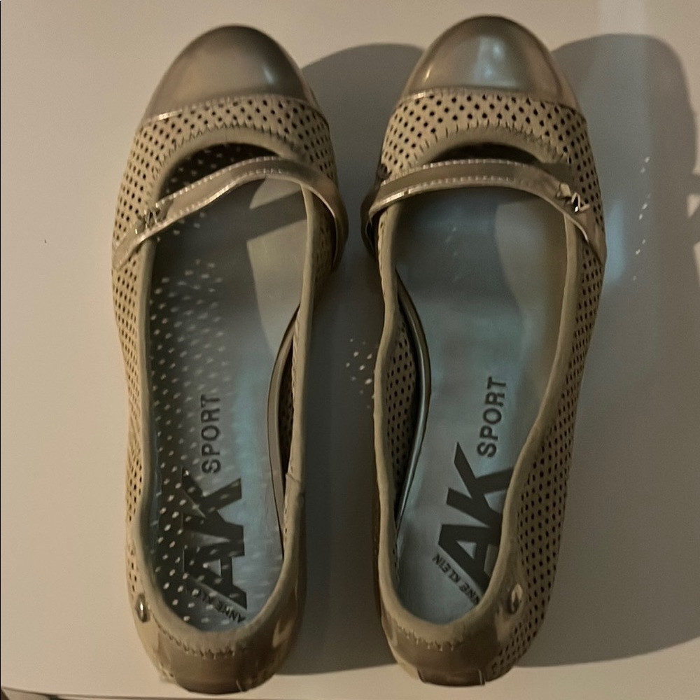 Ak sport  Women's gold Perforated Mary Jane Flats nwt
